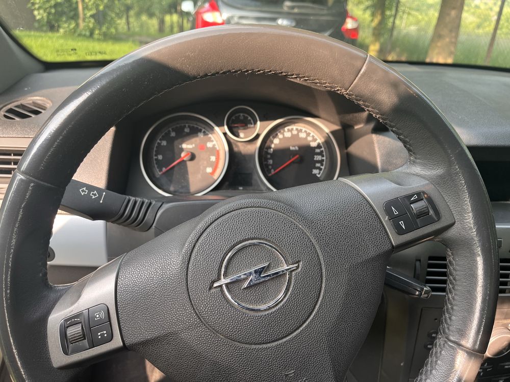 Opel astra H 2005
