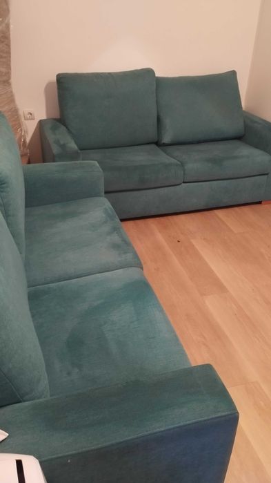 2 sofás em muito bom estado