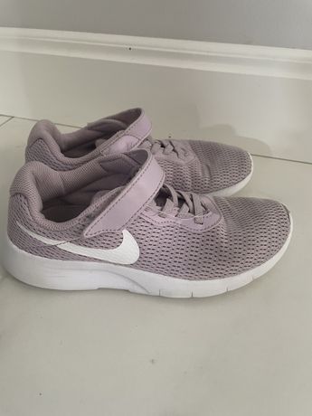Buty sportowe Nike rozm. 34 (dł.wkł. 22cm)