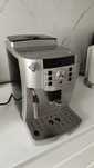 Zarezerwowany Ekspres do kawy (automatyczny) + DeLonghi Magnifica S