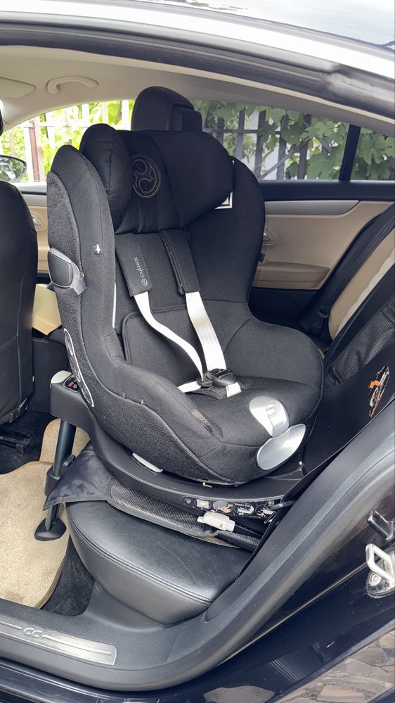 Cybex Sirona Z i-SIZE + база Base Z (Black-Black)