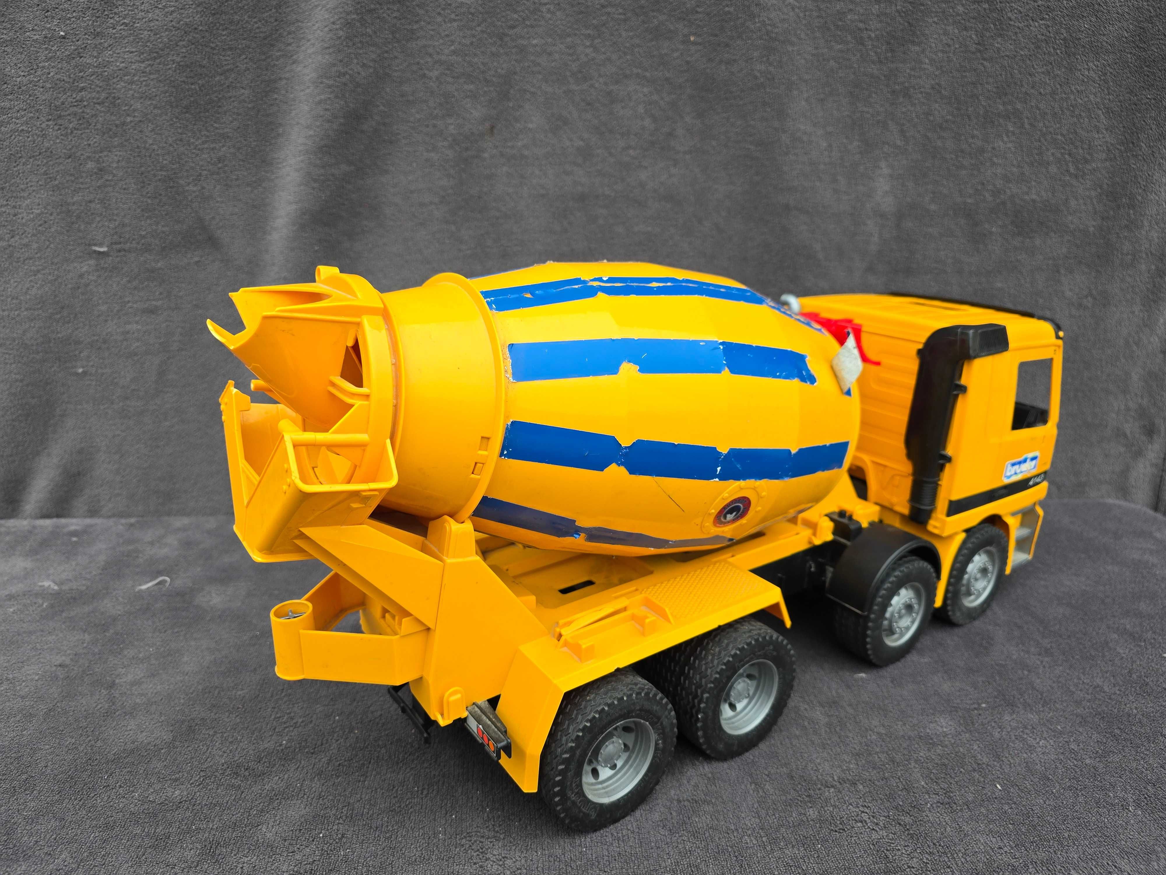 02654 Mercedes Benz Actros betoniarka