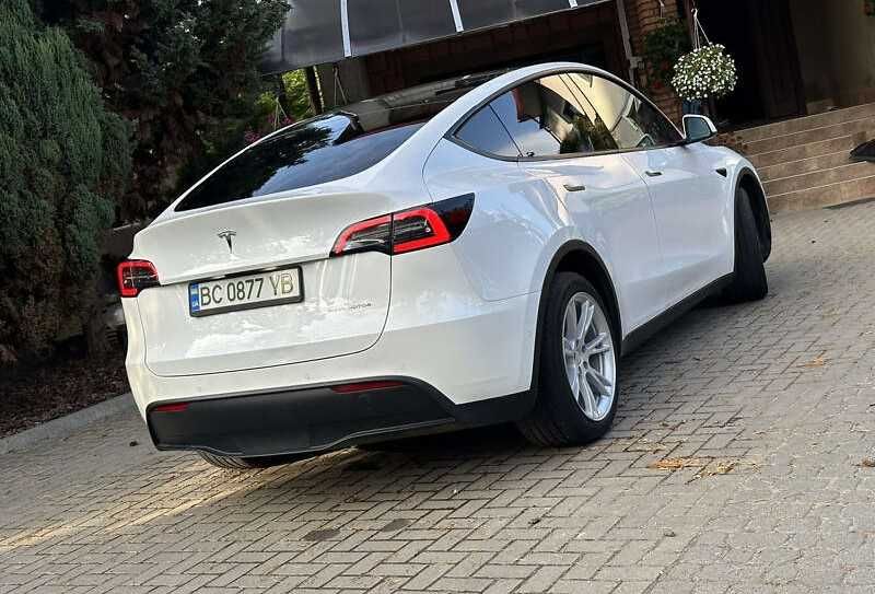 Tesla Model Y 2021 Dual Motor