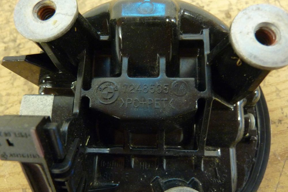 BMW 1 F20 znaczek logo emblemat klamka tylni tył 7248.535 ORYGINAŁ