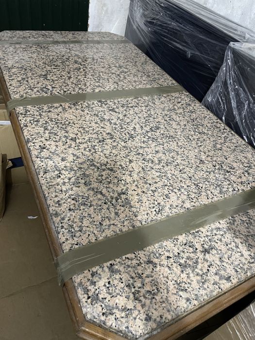 Mesa com pedra marmore
