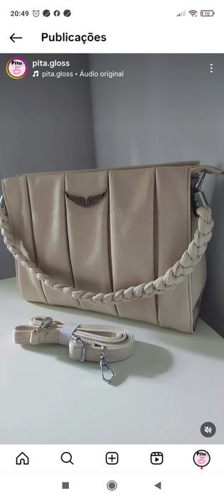 Bolsa branca espaçosa