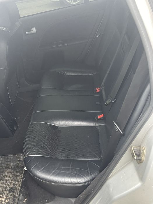 Ford mondeo st220