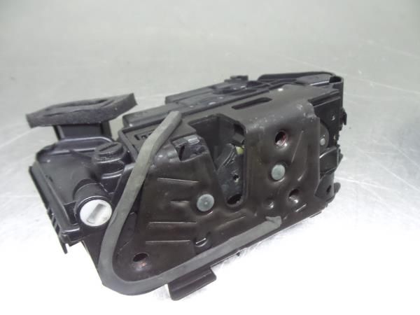 Fechadura / fecho porta trás esquerdo SEAT Arona (KJ7)