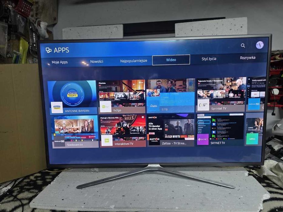 TV LED SAMSUNG 49 cali , Smart , wi-fi - dvbt2 hevc