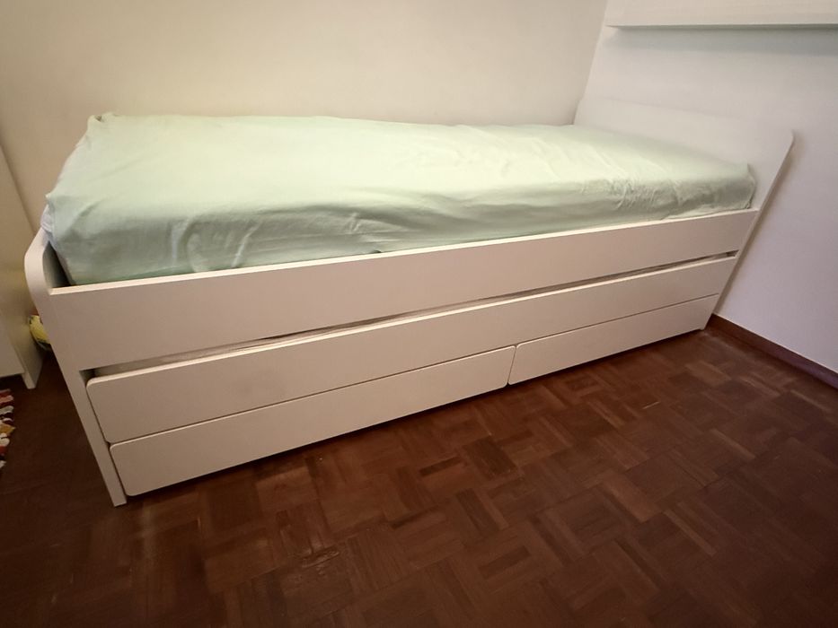 Cama de crianca com gaveta e arrumação + colchões