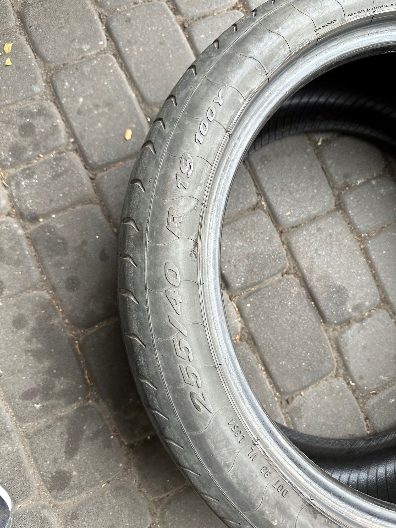 Opony Pirelli PZERO - 255/40/19