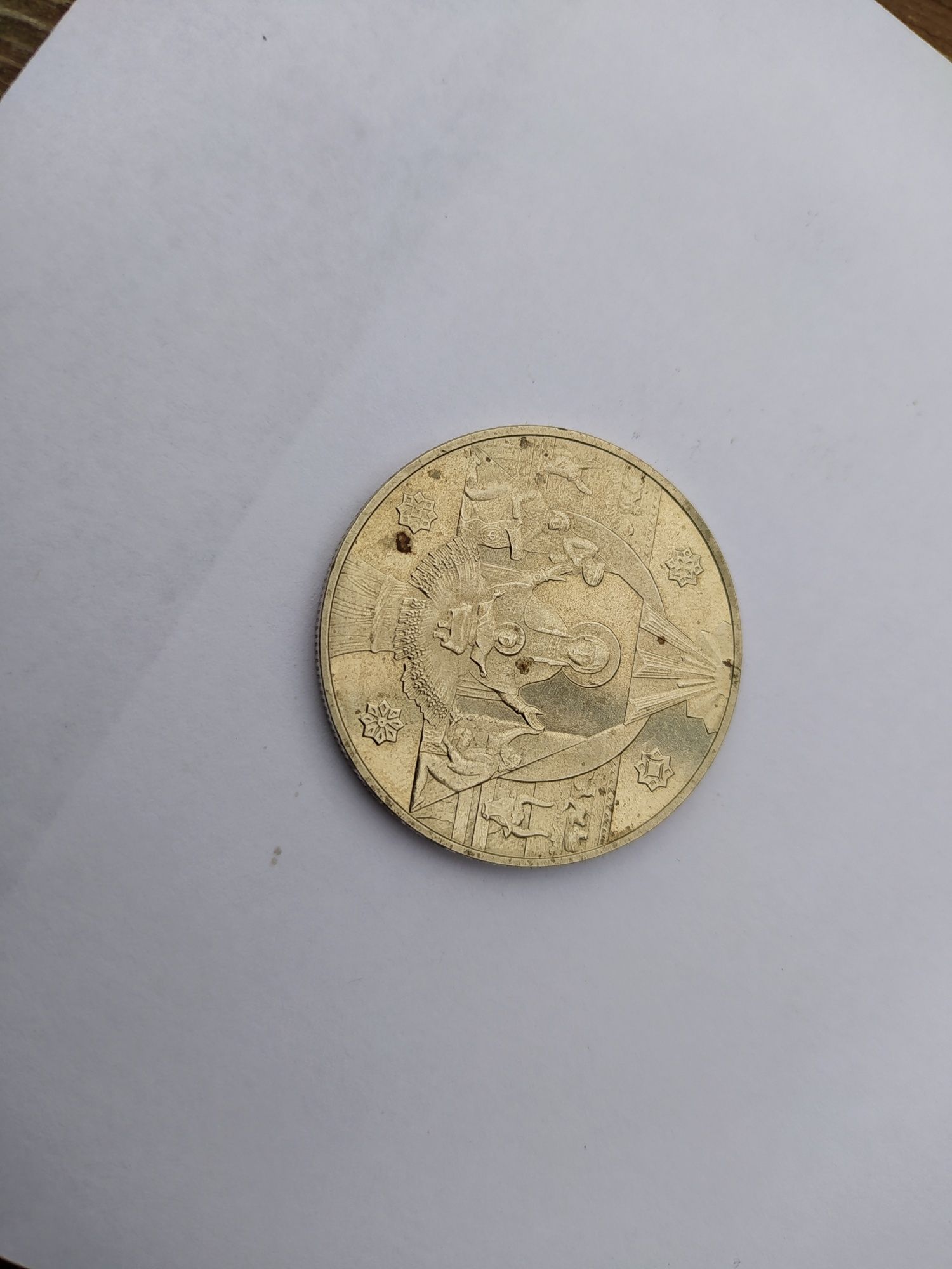 5 грн. 1999рубль 50 лет сов. власти1 грн. 2010 65 р. перемоги.