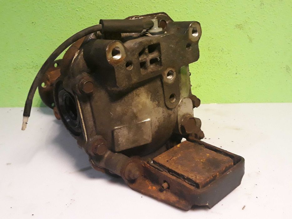 Dyferencjał Dyfer Tył MITSUBISHI OUTLANDER 2.0 16V 2003r