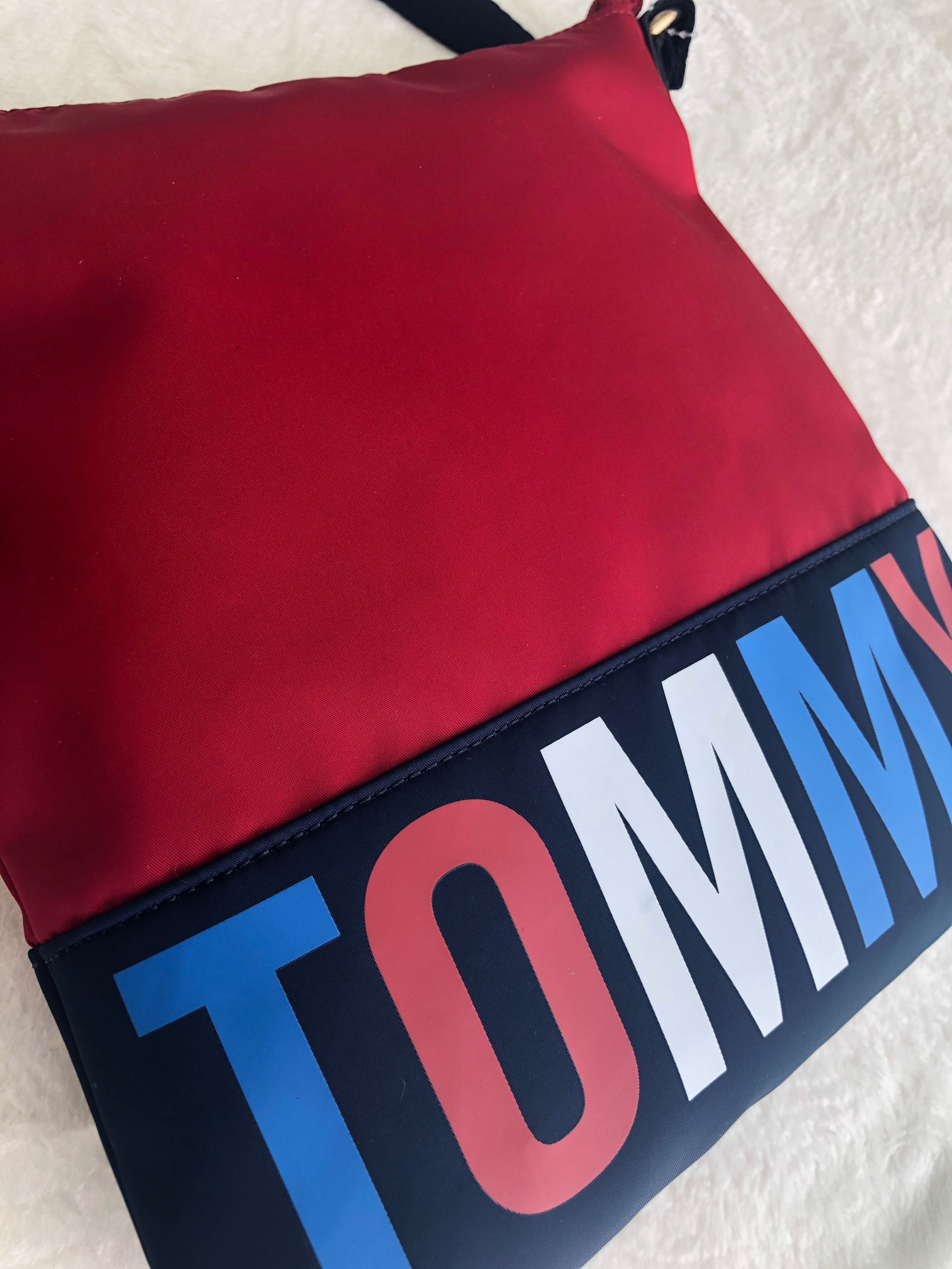 Tommy Hilfiger  listonoszka
