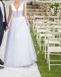 wyjątkowa suknia ślubna. gładka  tiul  xs 167 plus obcas 13 cm