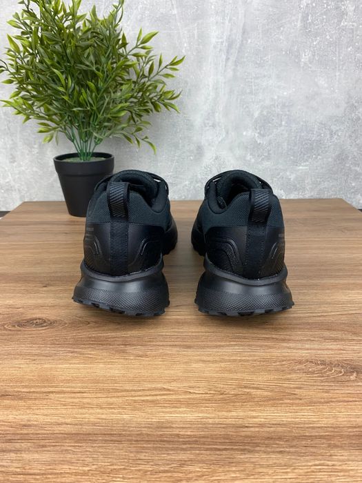 Buty damskie Adidas Runfalcon 5 r. 37,5 - lekkie czarne sneakersy
