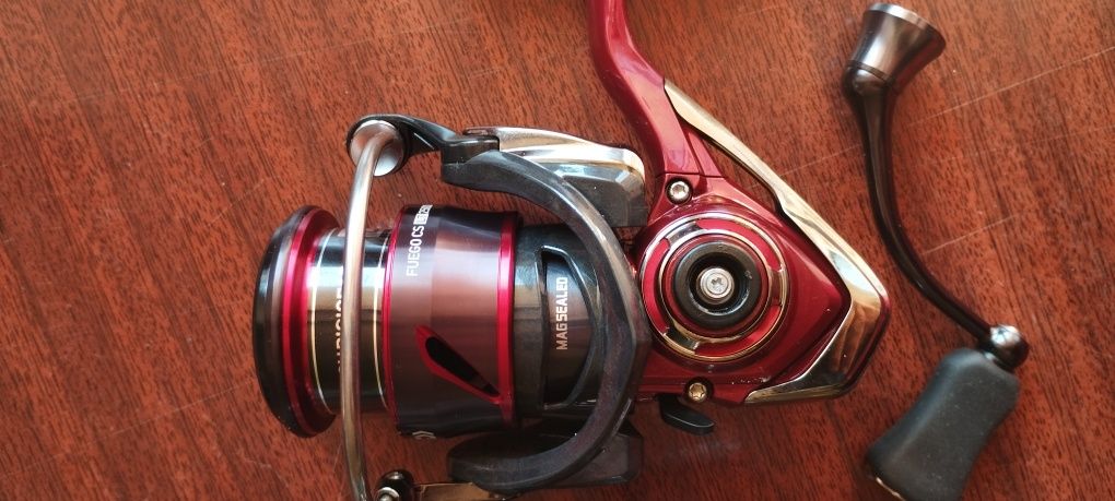 Котушка Daiwa Regal Revros Fuego LT 2500