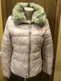 Продам куртка зимова Bershka
