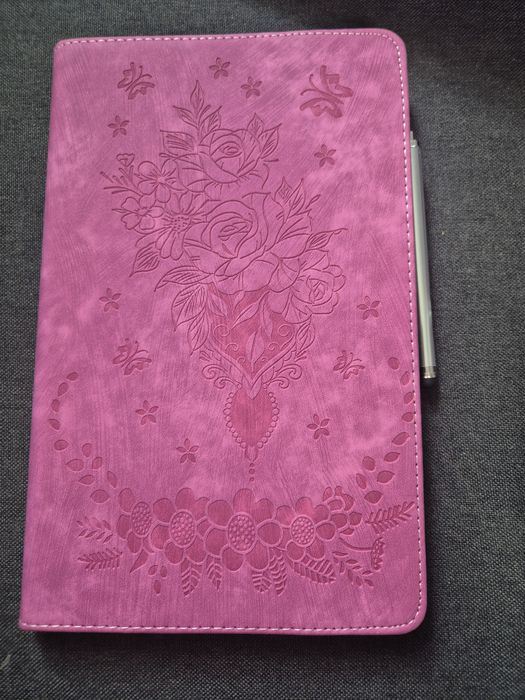 ETUI Z KLAPKĄ DO LENOVO TAB P12. Etui do Lenovo Tab P12

Silikonowe mo