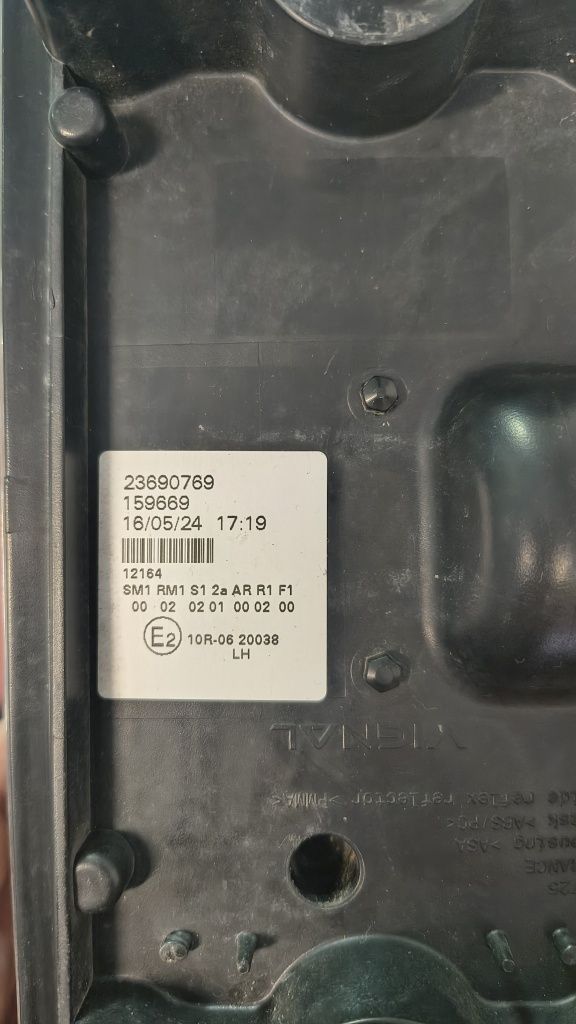 Lampa lampy tył oryginał LED Volvo FH FM komplet