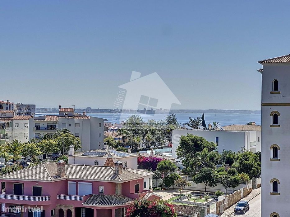 Apartamentos T3 inserido no Empreendimento Palm Residence em Lagos, co