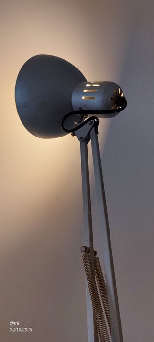 CANDEEIRO Articulado IKEA Secretária