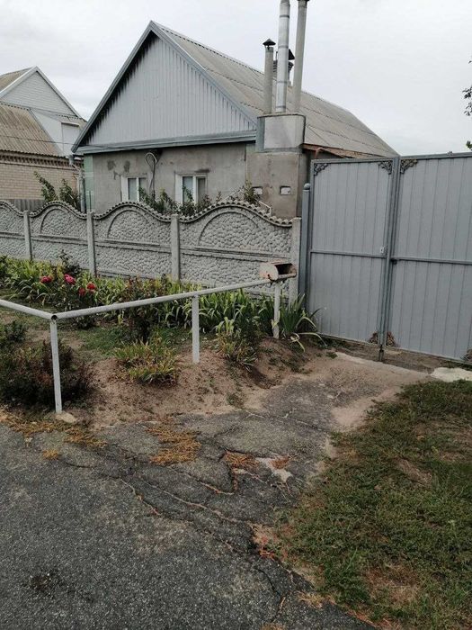 Продається будинок в смт Покровське