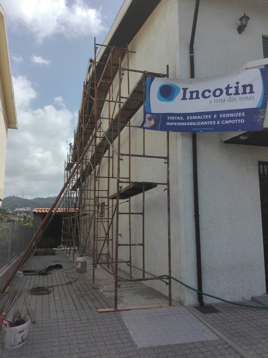 Picheleiro, e construção civil e carpintaria de interiores