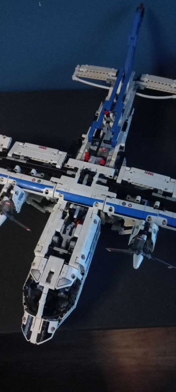 Lego technic 42025, лего технік вантажний літак