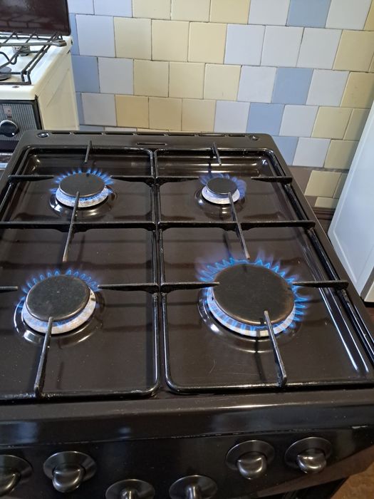 Плита газова. Пересилаю!