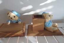 Porta-lápis de menino com peluche e Caixa de madeira com peluche