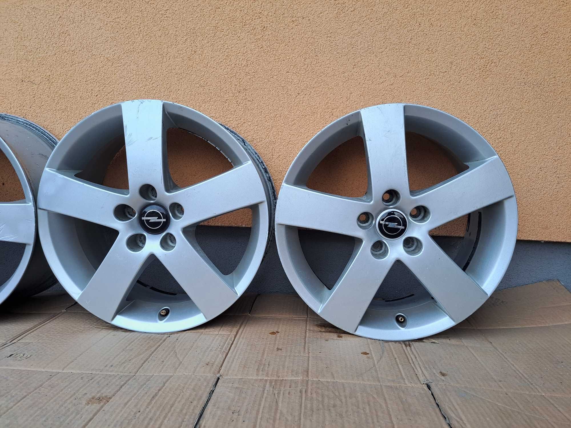 Felgi Aluminiowe 5x110 17" Opel Astra Zafira Corsa Combo Meriva Vectra