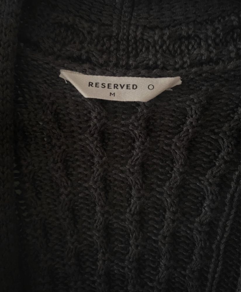 Pleciony sweter reserved