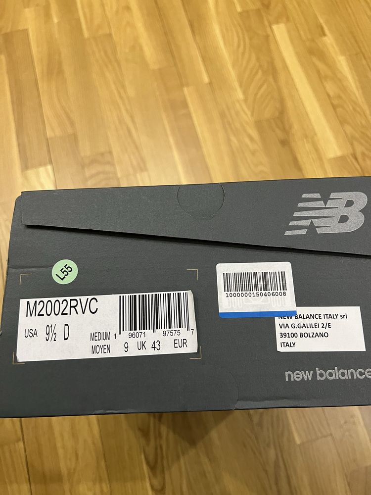 New balance 2002r pouch нові 27,5см