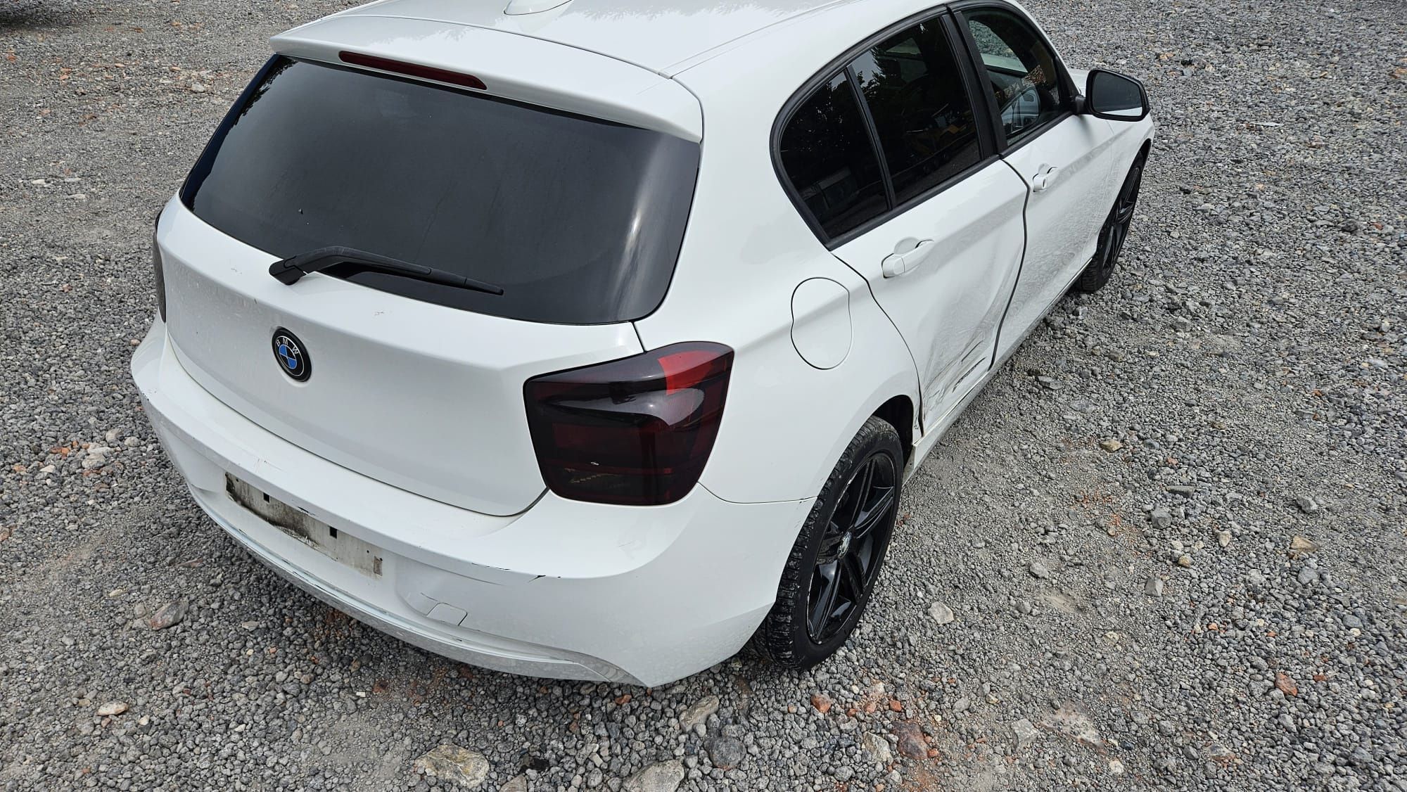 BMW f20 f21 buda kompletna Anglik bez silnika przód BMW f20