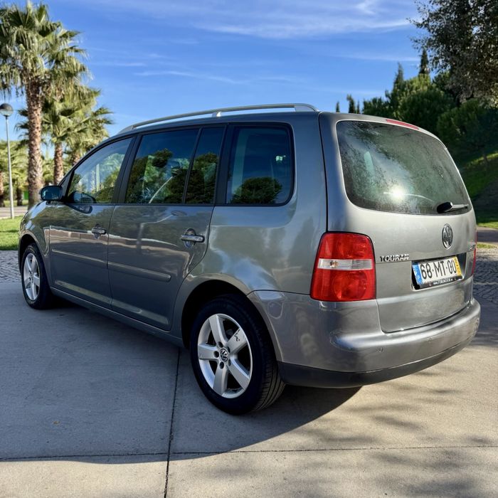 VW Touran 2.0 TDi DSG 7 Lugares Apenas 221 mil km