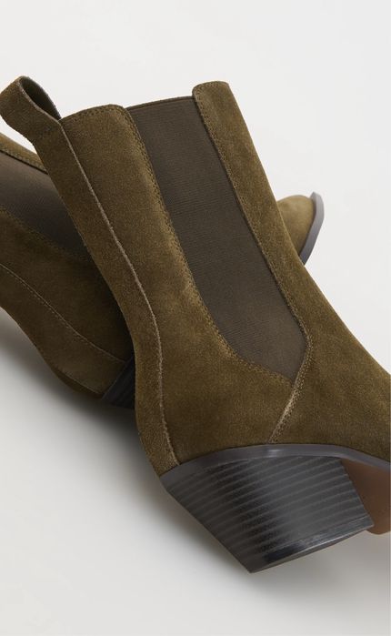 Замшеві ковбойські ботильйони