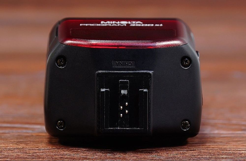 Фото спалах Minolta+ Чохол+ Акб