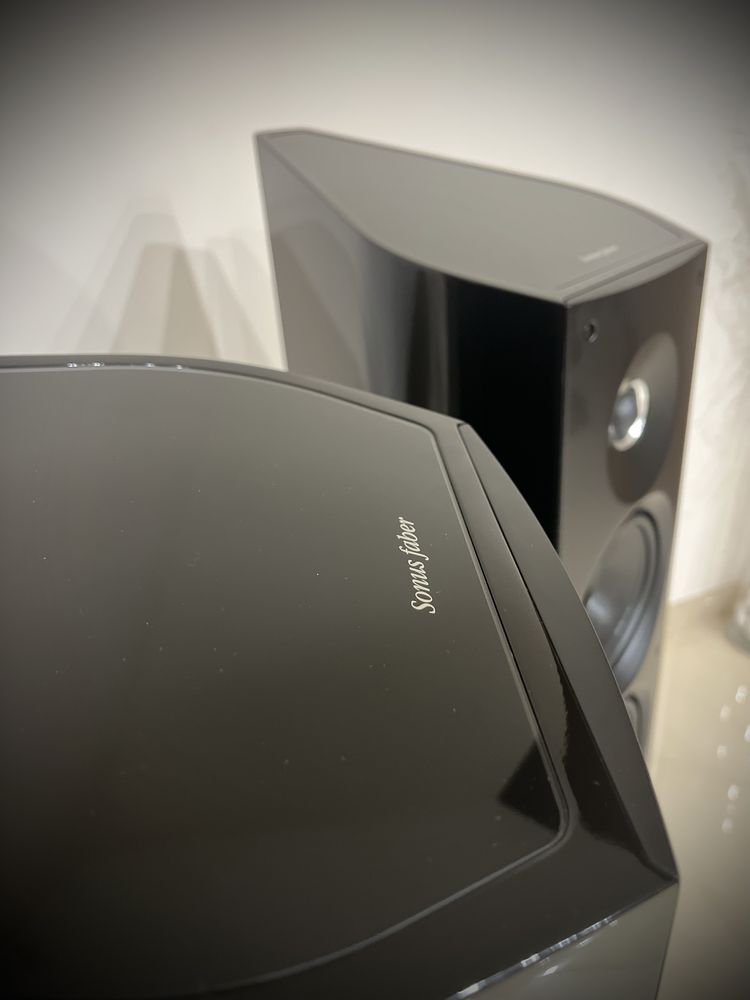 Sonus Faber Venere 2.5 / Black Piano / Kolumny stereo / HI-END