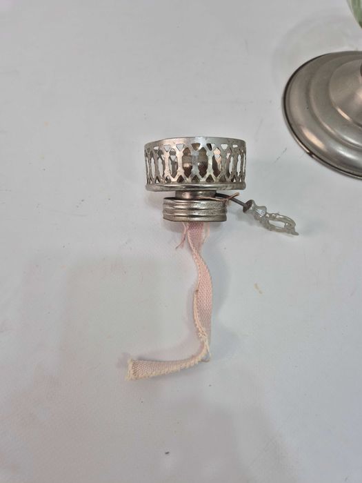 stara lampa naftowa szklana