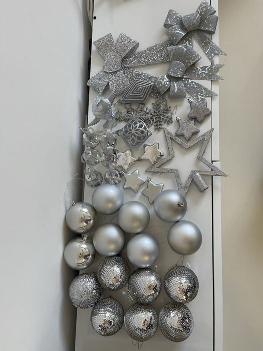 Новорічні прикраси