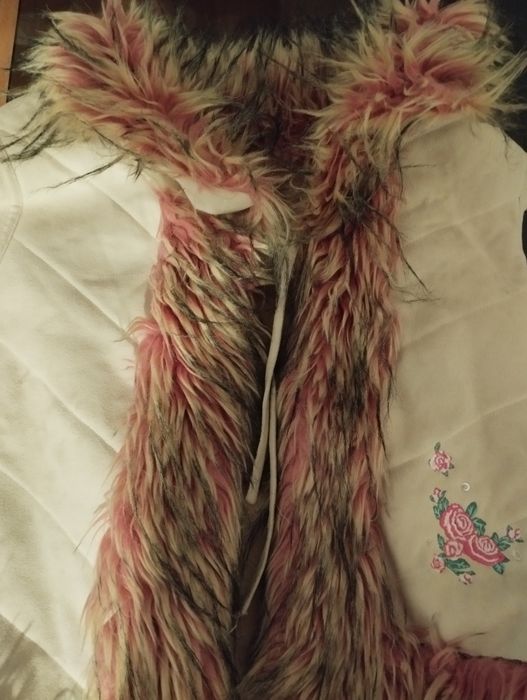 Bezrękawnik dziewczęcy rozmiar 140