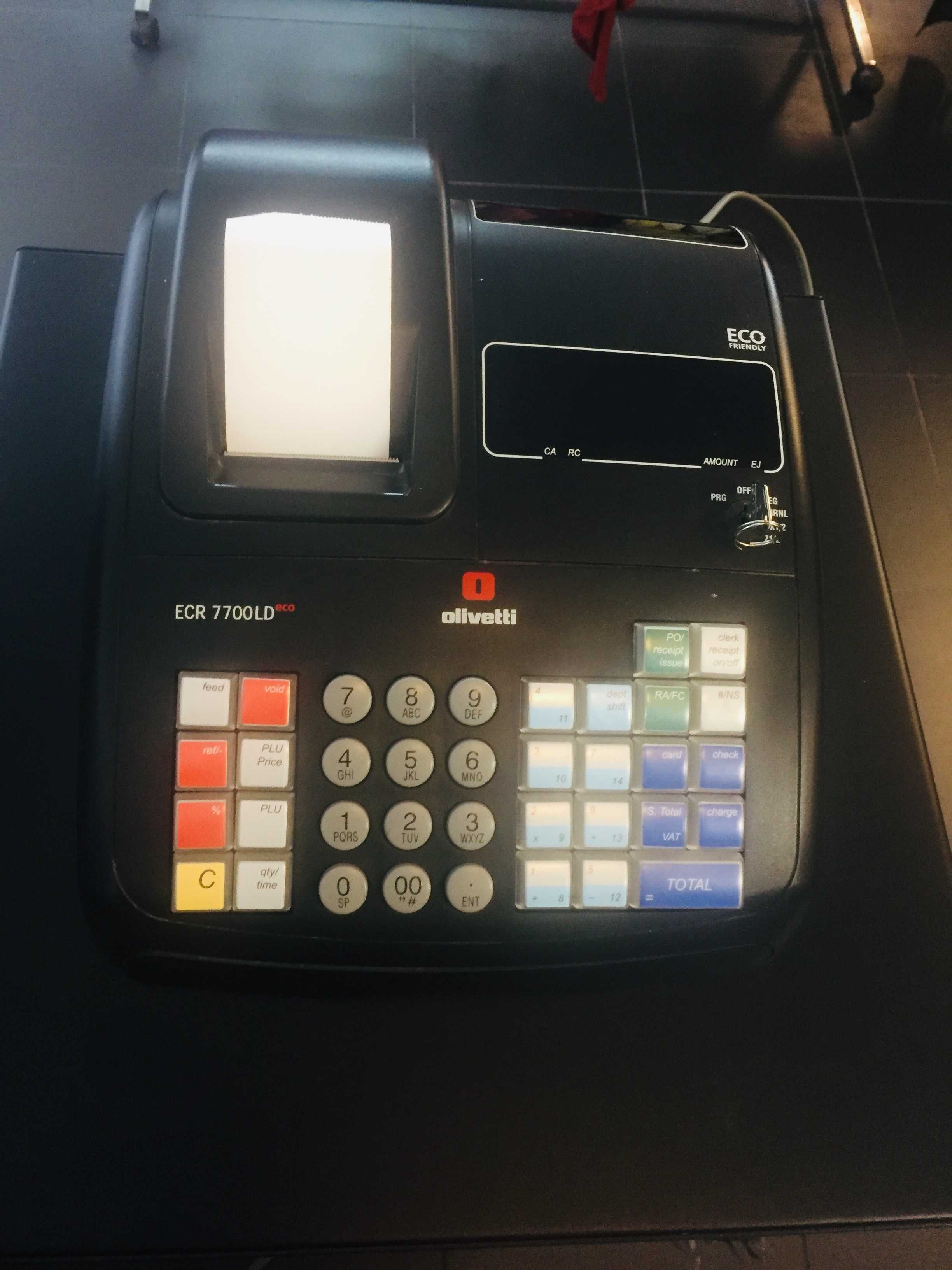 Vendo máquina de registar Olivetti a funcionar