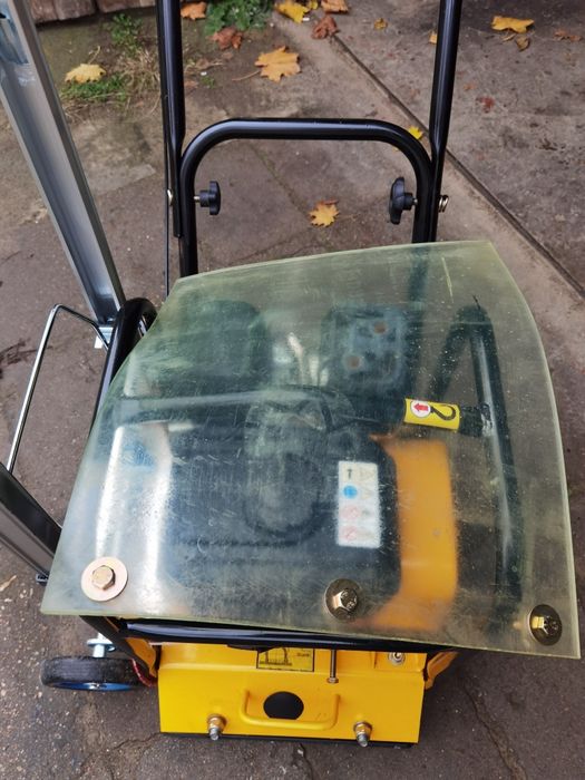 Zagęszczarka super stan waga 60 kg. Silnik Loncin 196 cc