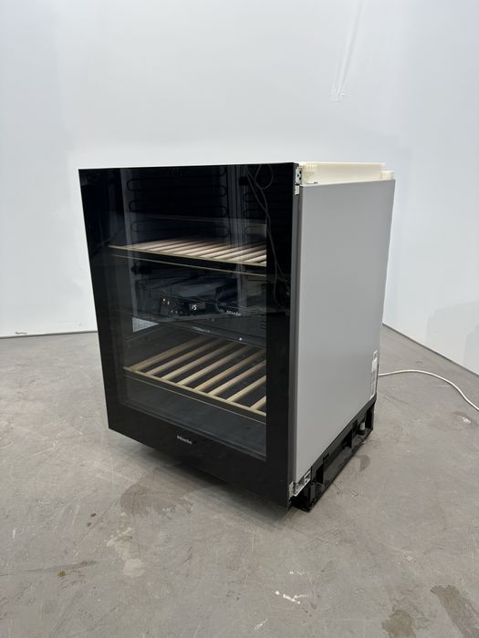 Винна шафа Miele KWT6322 UG під стільницю