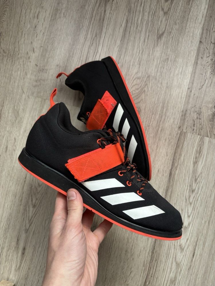 Взуття для тренажерного залу Adidas Powerlift 4 чорний 2021