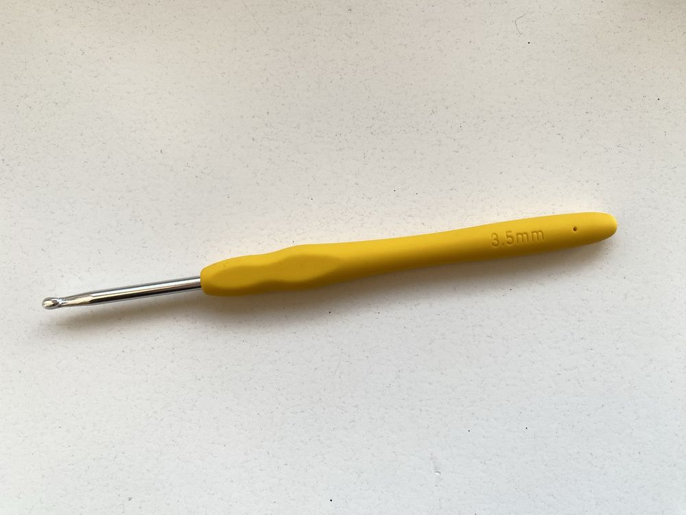 Гачок для вʼязання, 3,5мм, з силіконовою ручкою прорезинений, новий