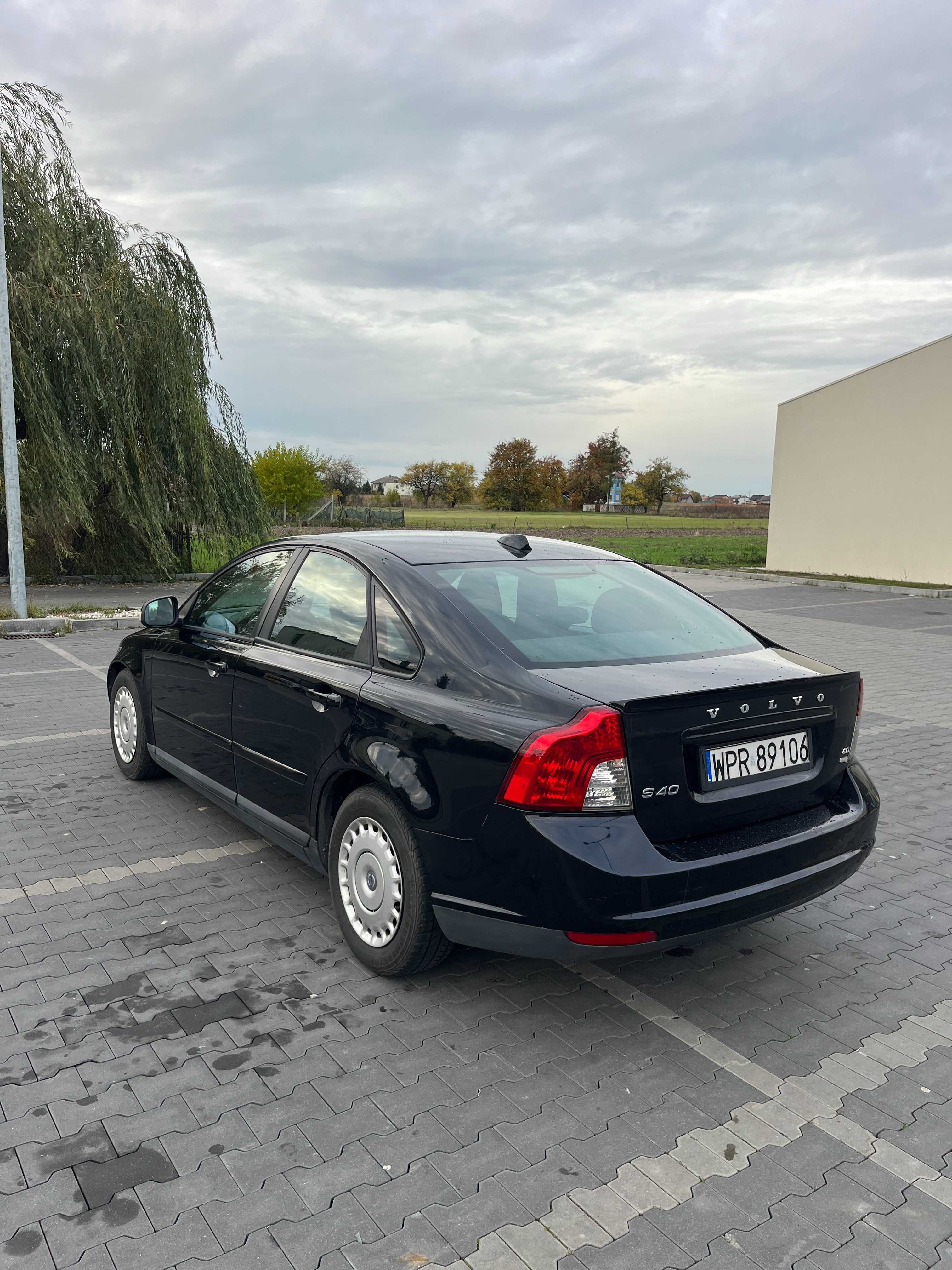 Volvo S40 1.6 Diesel, zadbany, kpl. opon zima / lato, w PL od  2016