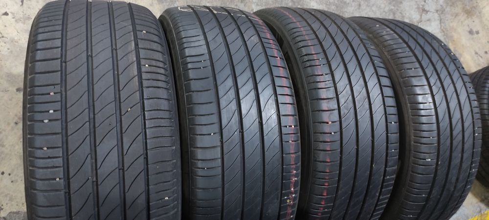 Pneus 235/55/18  Michelin semi novos