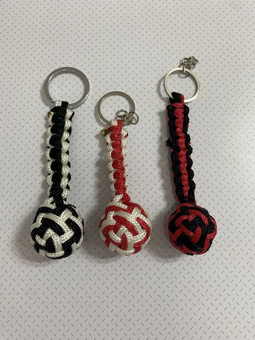 Porta chaves feitos à mão/ paracord